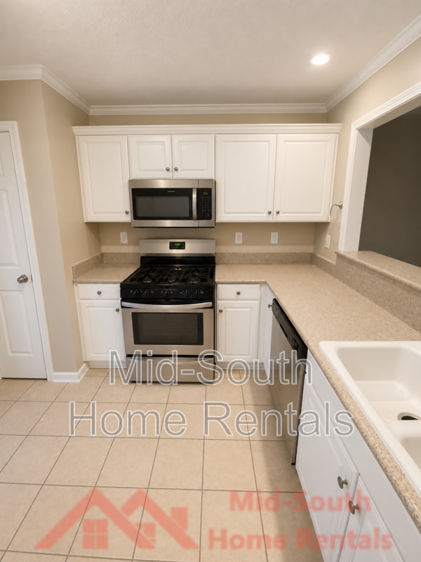 Building Photo - 9901 Woodland Bend Dr