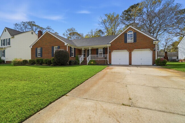 Building Photo - 5 Bedroom Home in Western Branch