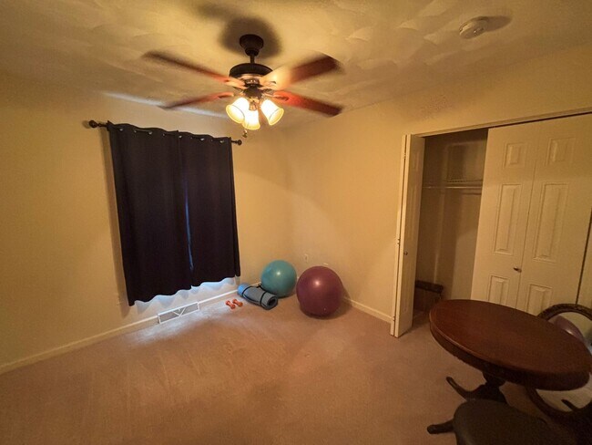 Building Photo - Pristine Endicott Single Family Home