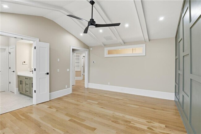 Building Photo - 3842 Memphis Dr