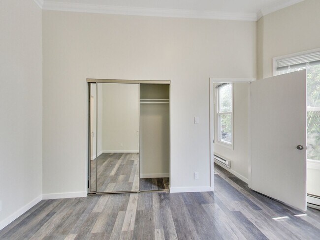 Building Photo - 2228 Union St