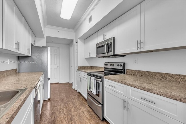 Building Photo - 101 SW 117th Ave