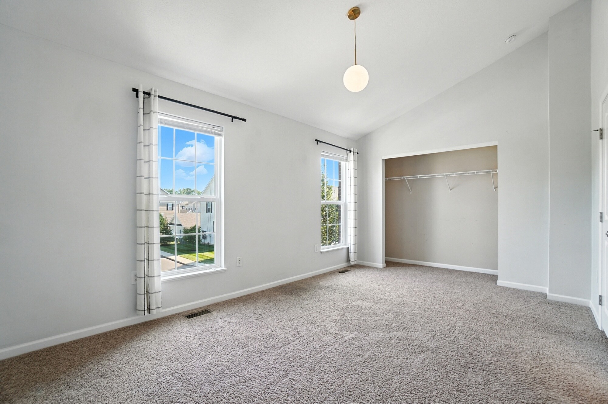 Secondary bedroom with large closet - 6169 Needletail Rd
