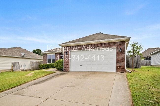 Building Photo - Great 3 Beds + 2 Baths Home with Solar Panels! Large Covered Patio!
