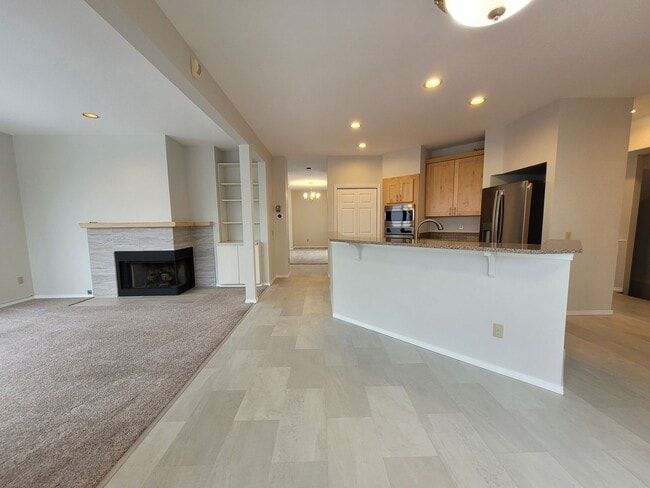 Building Photo - 18530 King Eider Ln