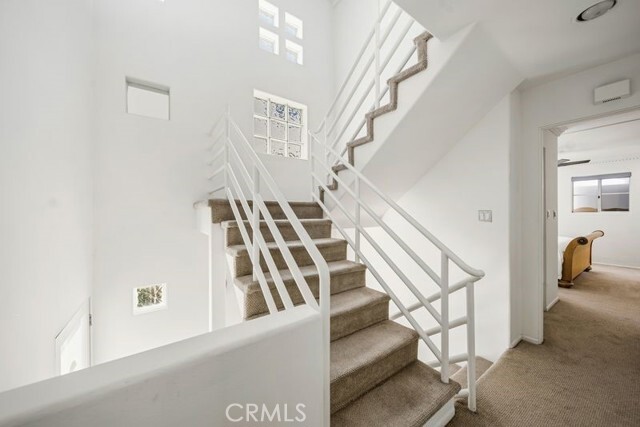Building Photo - 440 Marine Pl