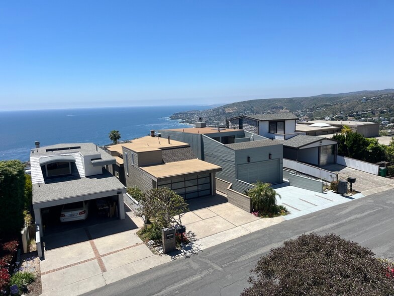 View - 1122 La Mirada St