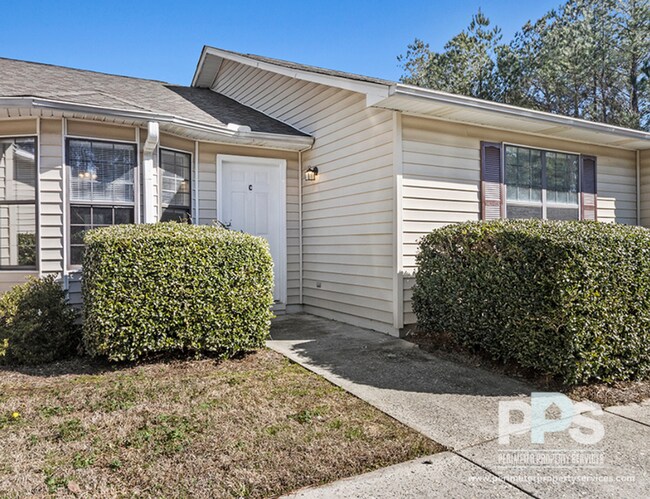 Building Photo - 107 Church St