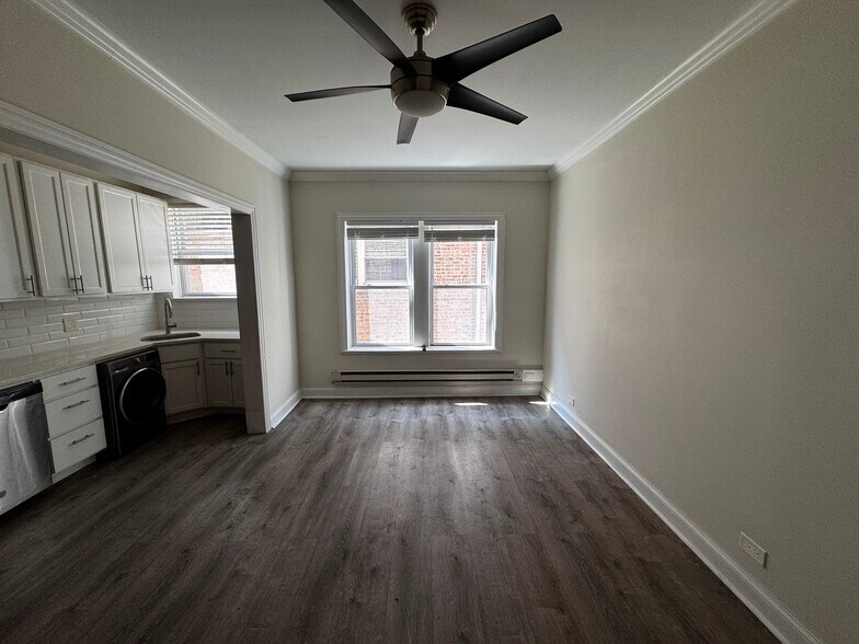 Building Photo - 321 Kedzie St