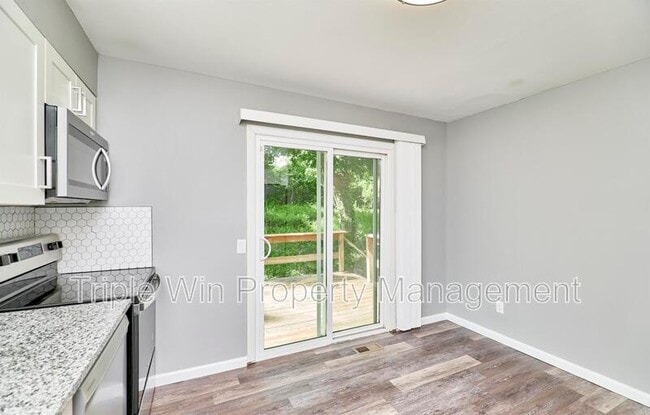 Building Photo - 1544 Rishon Hill Dr