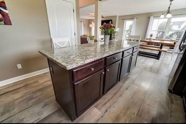 Building Photo - 8914 Red Hawk Ct