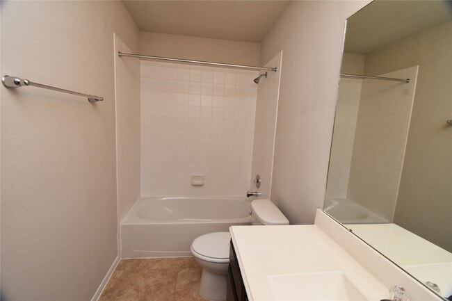 Building Photo - 3015 Dripping Springs Ct