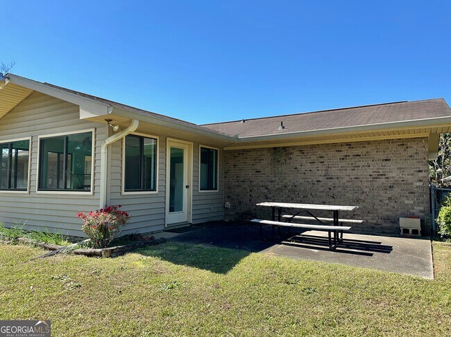 Building Photo - 266 Valencia Cir