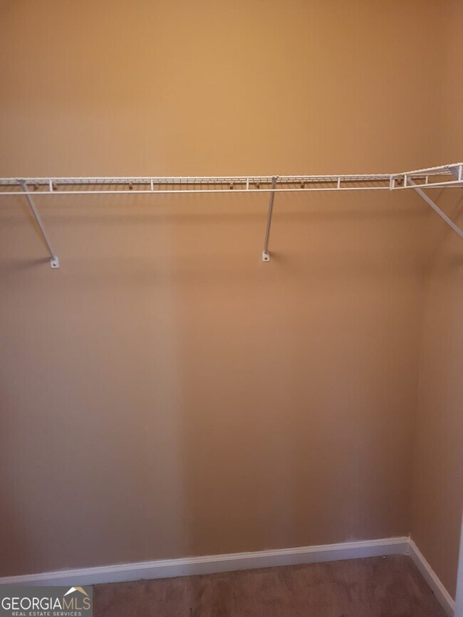 Building Photo - 6337 Windy Ridge Way