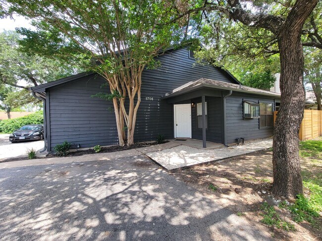 Building Photo - 8706 Schick Rd