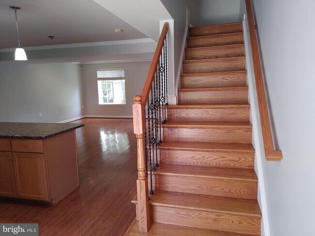 Building Photo - 4123 S Four Mile Run Dr