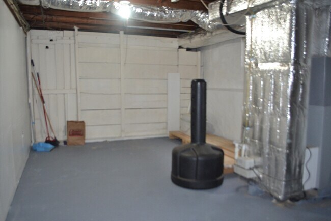 Building Photo - 131-131 Columbia St