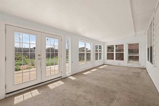 Building Photo - 13915 Maleewan Ln