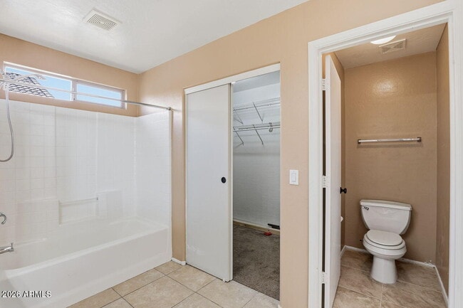 Building Photo - 11433 W Yavapai St