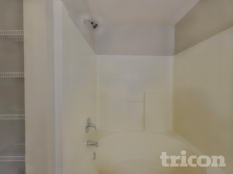 Building Photo - 12020 Brownestone View Dr