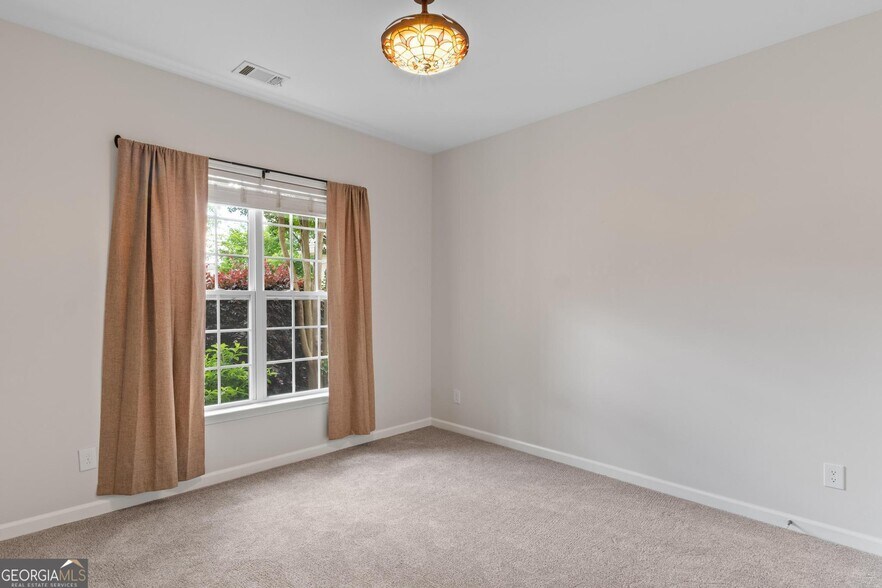 Building Photo - 105 Dahlia Dr