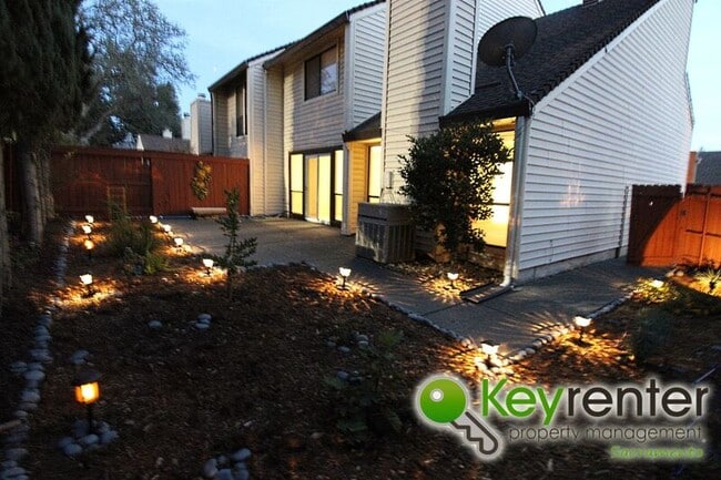 Building Photo - 8021 Sawgrass Cir