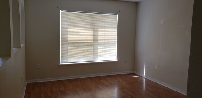 Building Photo - ~4/2.5~Curtis Ave~Groveland Lake Dot Landing~Big Corner Lots with lots a room!