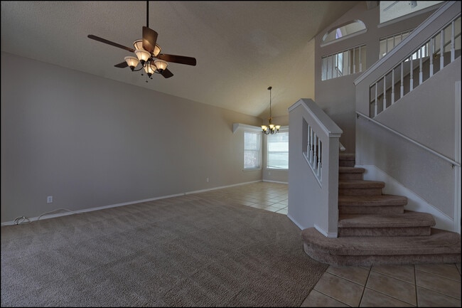 Building Photo - 7456 Luz De Lumbre Ave