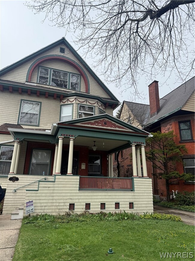 Building Photo - 344 Elmwood Ave