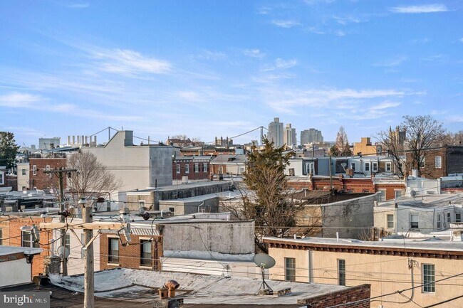 Building Photo - 2540 Sepviva St