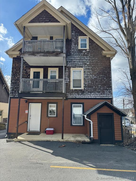 Primary Photo - 18 Walnut St