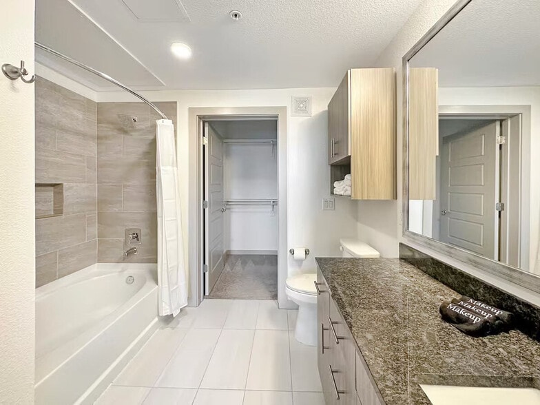 Building Photo - 7210 Henneman Way