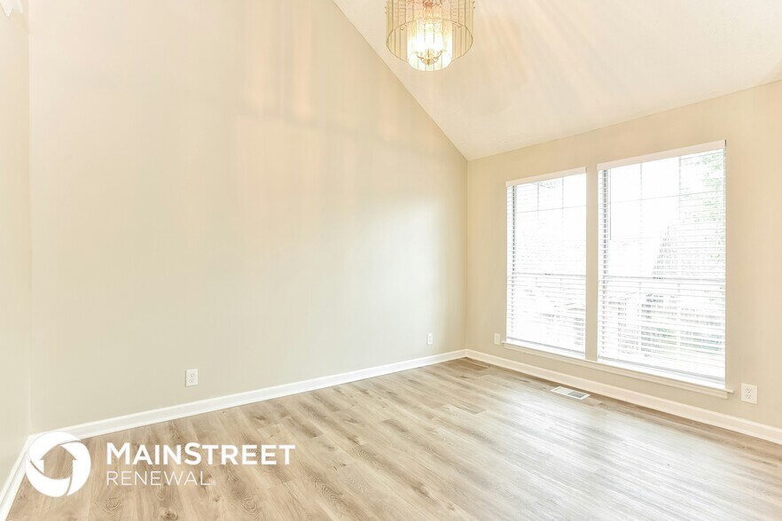 Building Photo - 904 Conway Ln