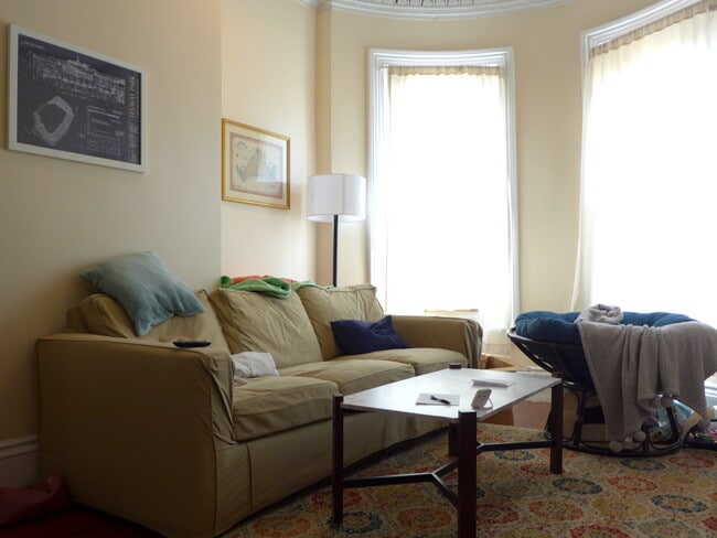 Building Photo - 39 Delle Ave