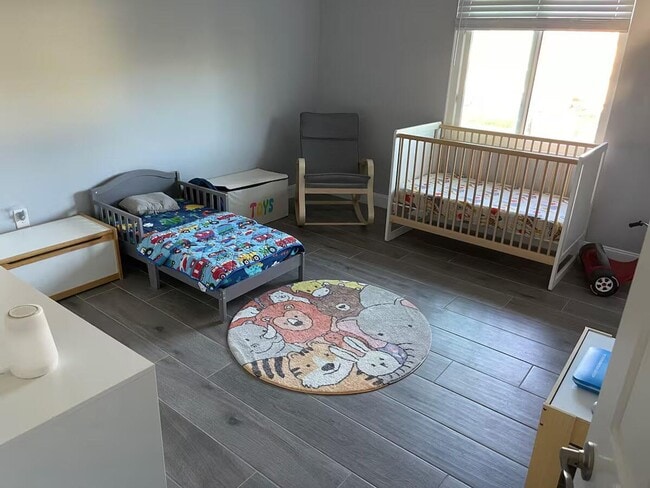 Building Photo - 4 Bed/2 Bath Waterfront Paradise with Pool, Dock & Gulf Access in Baileys Bluff