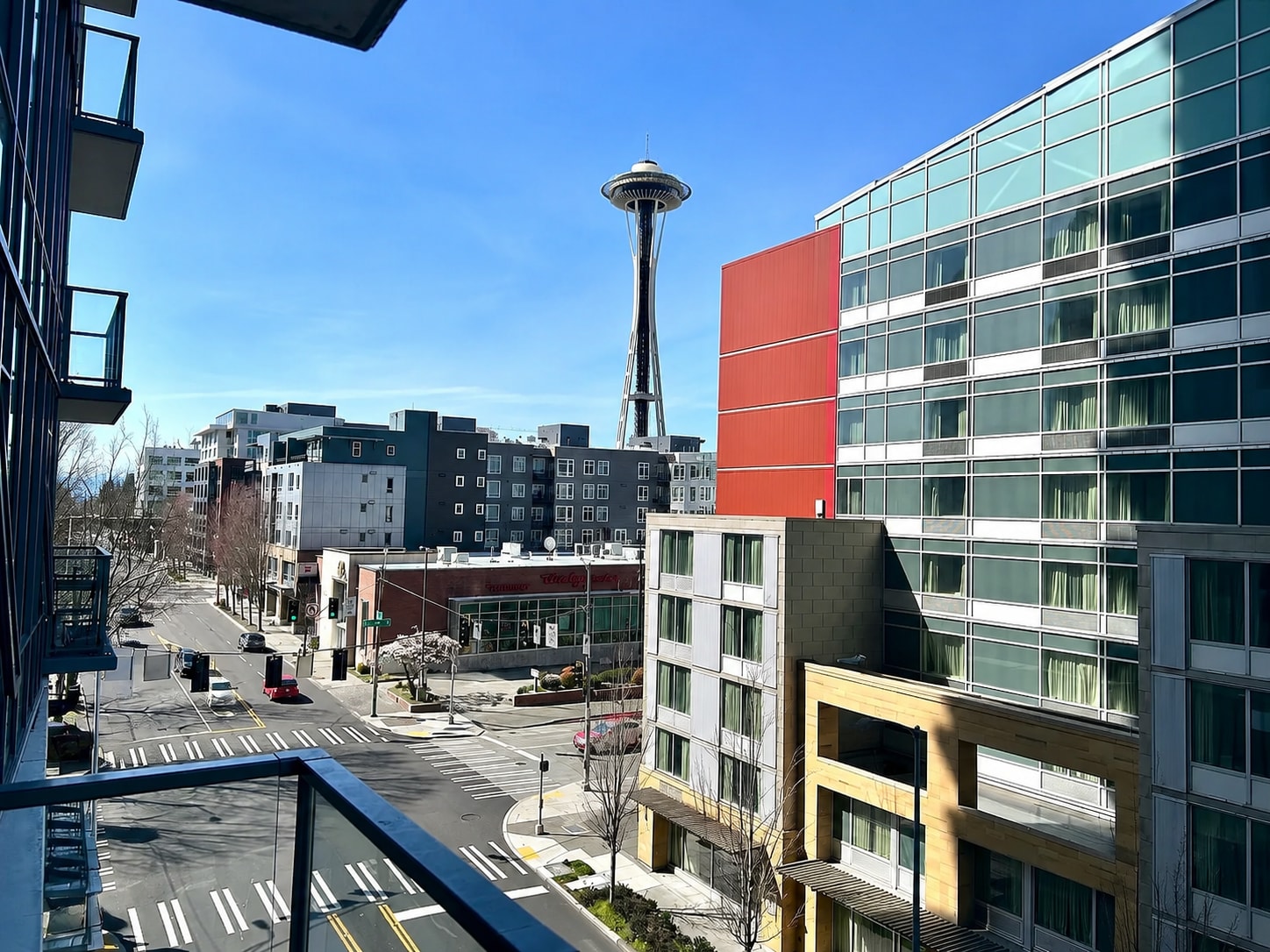 Building Photo - 2510 6th Ave