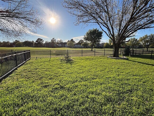 Building Photo - 10715 Lyndon Meadows Dr