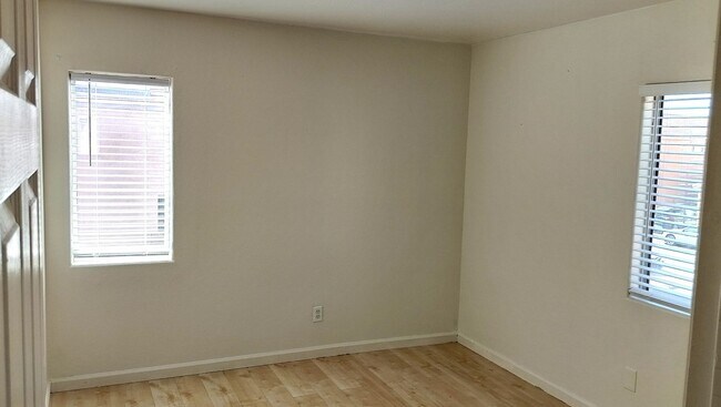 Building Photo - Spacious 4-Bedroom in Gated Copper Creek w...