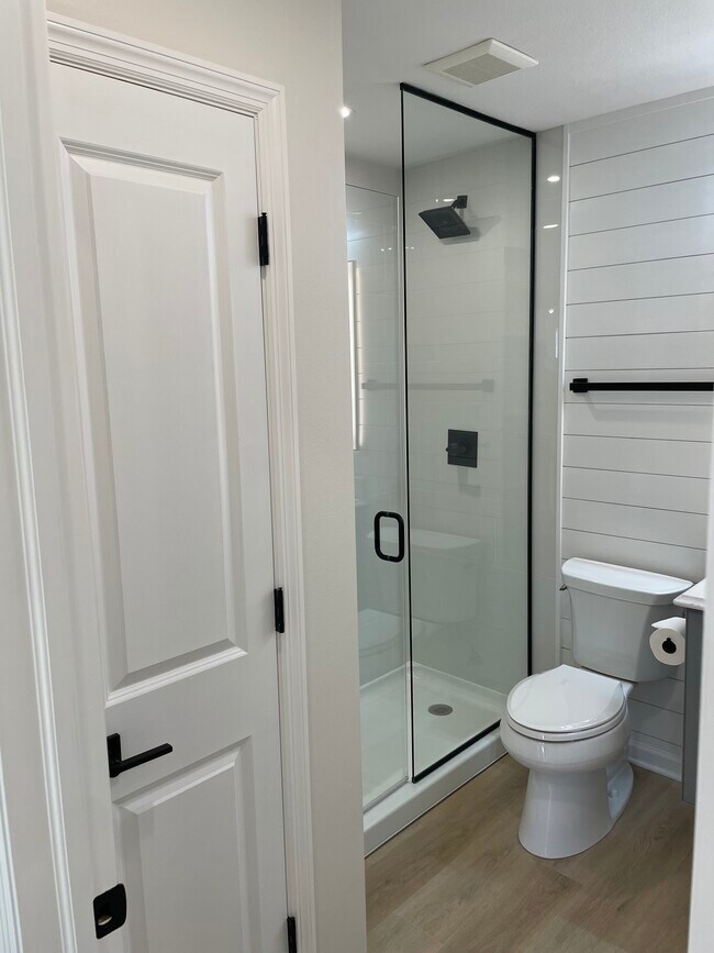 Building Photo - 255 Elmwood Ave