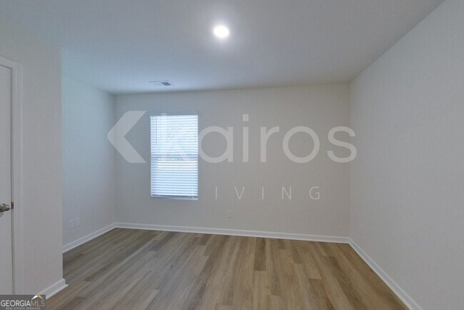 Building Photo - 109 Inez Ave