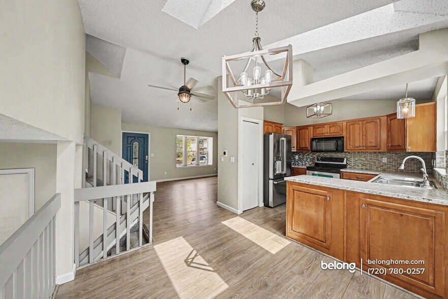 Building Photo - 4323 Fletcher Dr