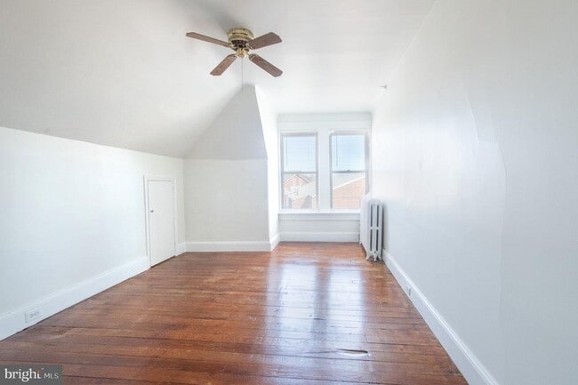 Building Photo - 401 W Washington St