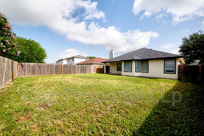 Building Photo - 8510 Trumpet Cir