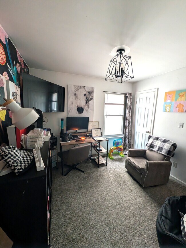 Building Photo - 52 Buxton Ave