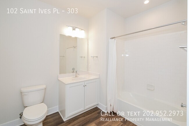 Building Photo - 102 St Ives Pl