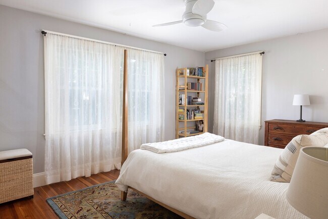 Building Photo - 160 Allen Ave