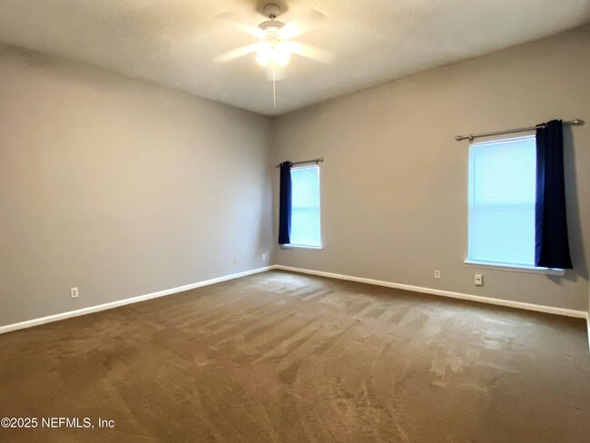 Building Photo - 12976 Chets Creek Dr S