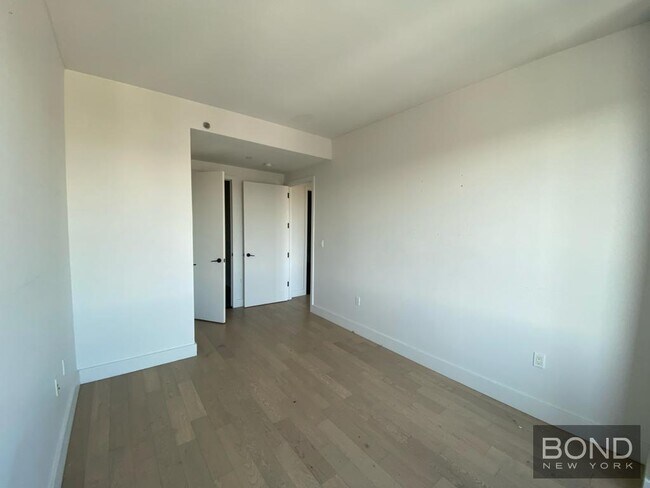 Building Photo - 635 Fourth Avenue