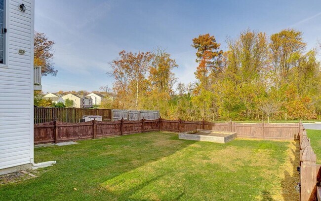 Building Photo - Charming Abingdon Townhome with Modern Upgrades!