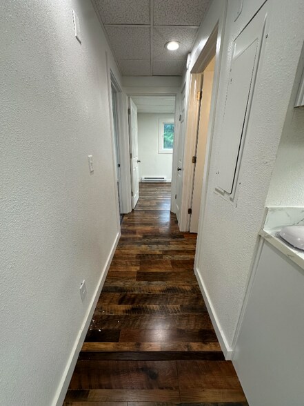 Building Photo - 124 Cherry Ave